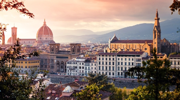 Italia: Becas para Pregrado en Artes The Applied Art and Design Institute (IAAD)