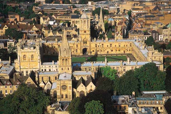 Reino Unido: Becas para Maestría en Varios Temas Oxford University