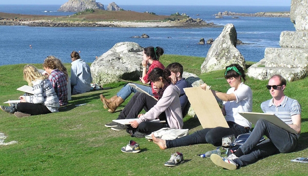 Reino Unido: Becas para Pregrado y Postgrado en Varios Temas Falmouth University 