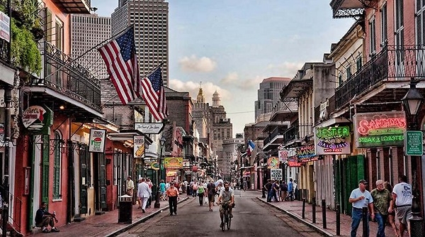 Estados Unidos: Becas para Pregrado en Diversos Temas Tulane University