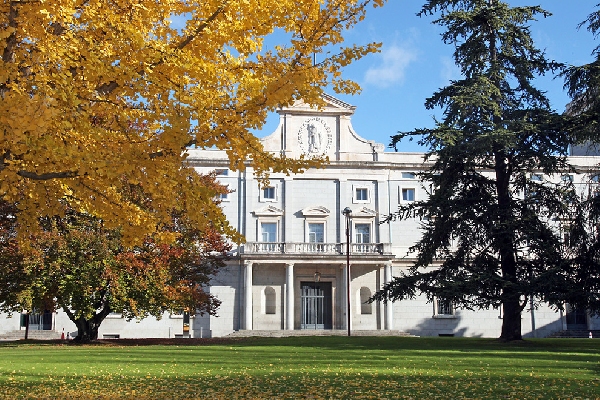 España - Becas para el Estudio de Pregrado y Postgrado en la Universidad de Navarra