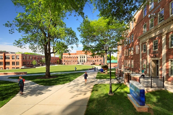 Estados Unidos: Becas para Pregrado y Postgrado East Tennessee State University 