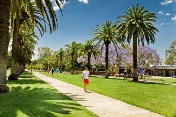 Australia: Becas para Doctorado en Ingeniería Civil y Química University of Queensland