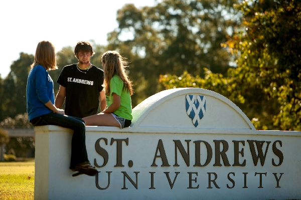 Reino Unido: Becas para Pregrado en Varios Temas University of St Andrews