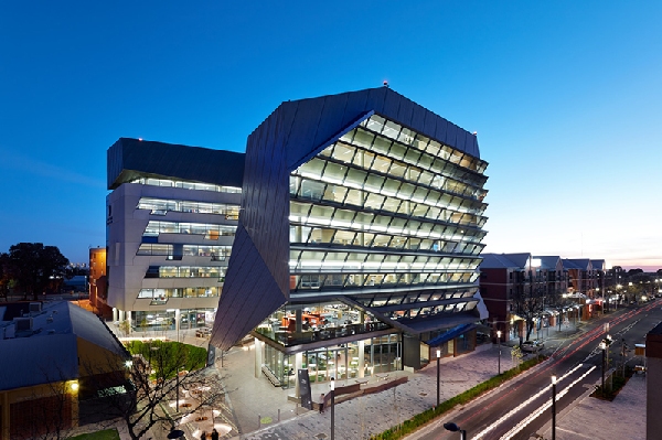 Australia: Becas para Postgrado en Varios Temas University of South Australia 