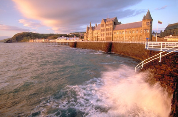 Reino Unido: Becas para Pregrado en Varios Temas Aberystwyth University