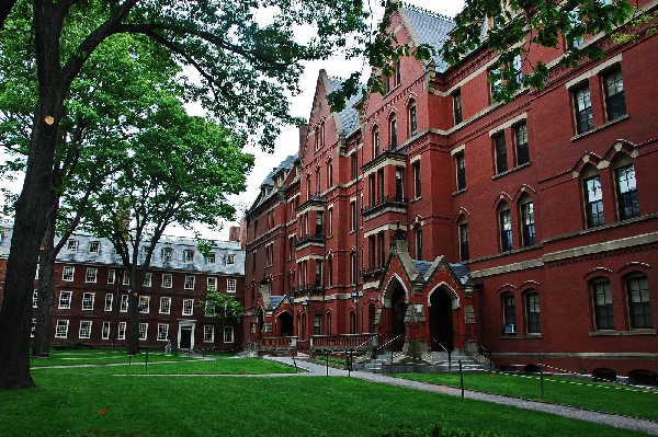 Estados Unidos: Becas para Doctorado en Varios Temas Harvard University 