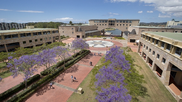 Australia: Becas para Pregrado y Postgrado en Varios Temas Bond University 