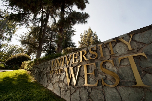 Estados Unidos: Becas para Pregrado y Postgrado en Varios Temas University of the West