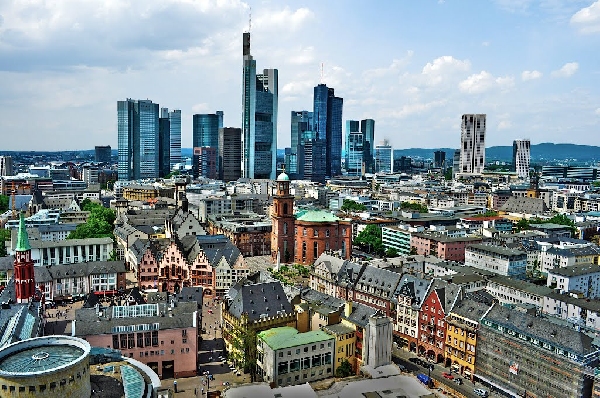 Alemania: Becas para Pregrado y Postgrado en Varios Temas Frankfurt School