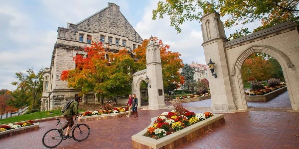 Estados Unidos: Becas para Pregrado en Varios Temas Indiana University